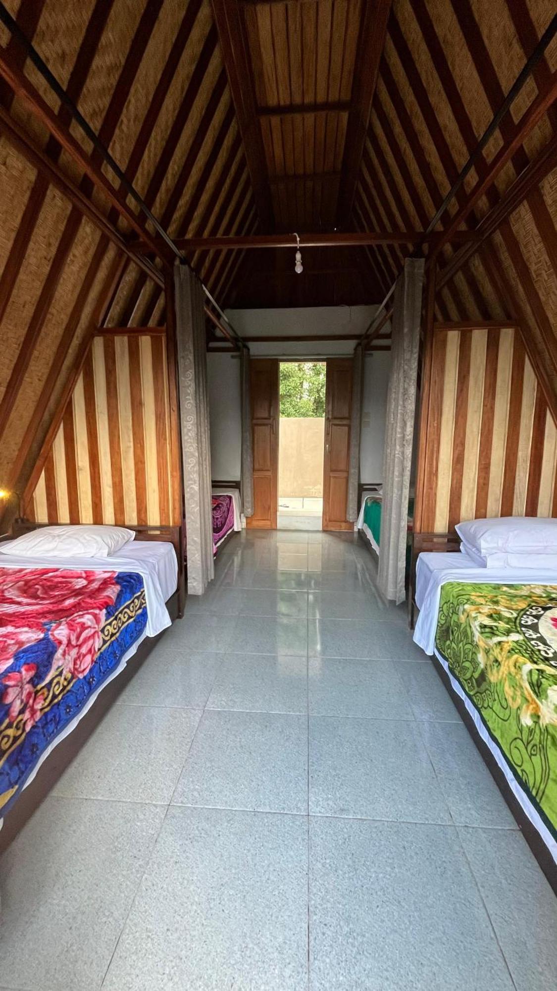 Puri Pilihani Hostel Munduk Eksteriør billede