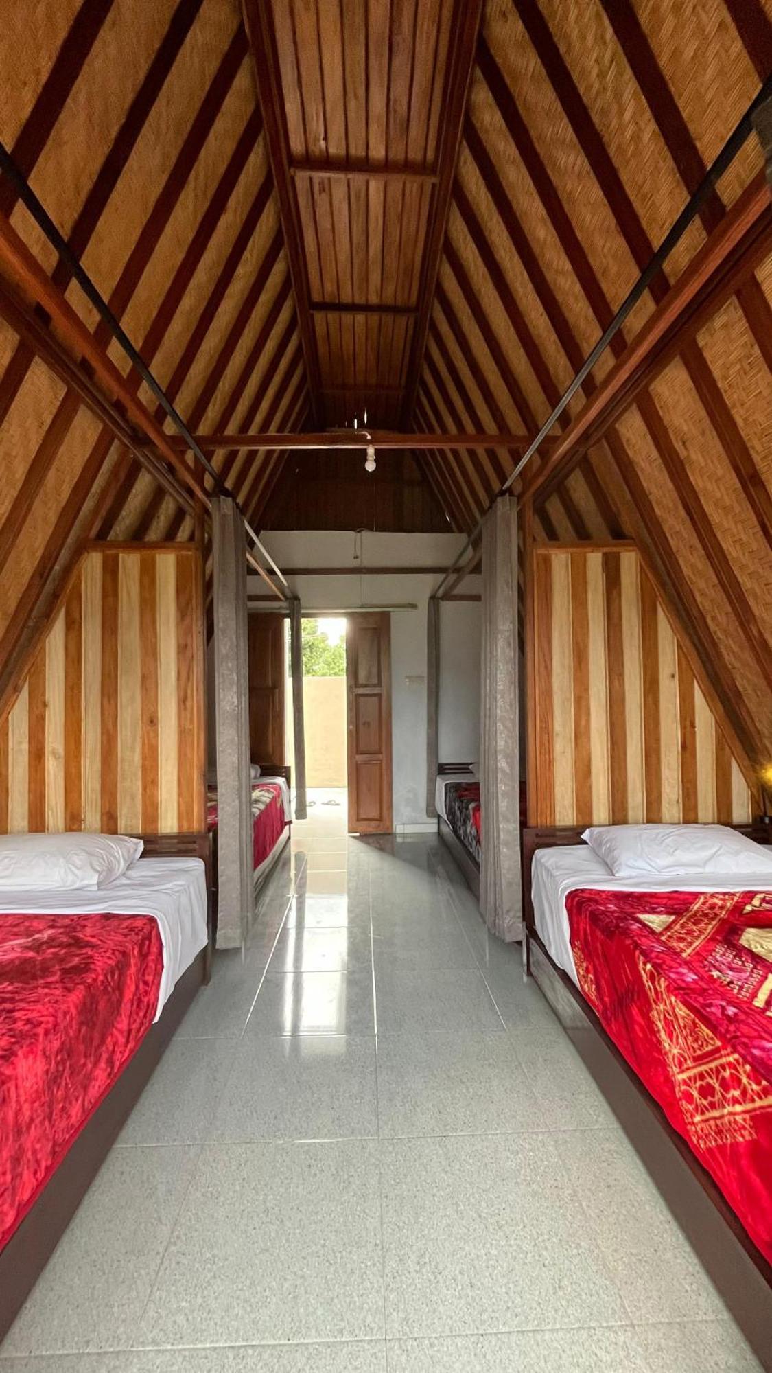 Puri Pilihani Hostel Munduk Eksteriør billede